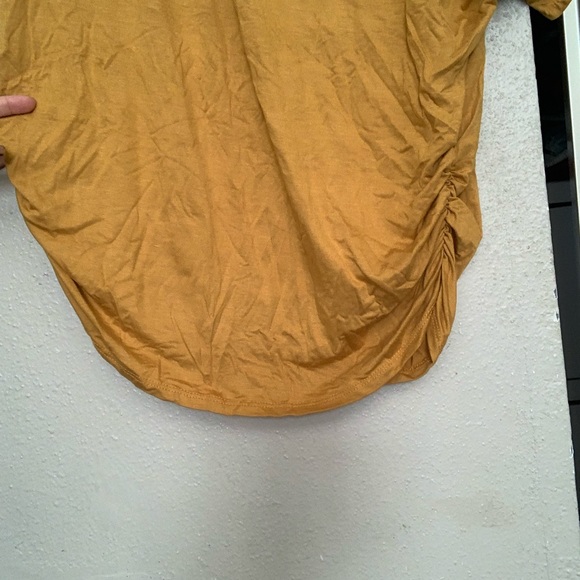 XXL yellow SS top. - Picture 5 of 7